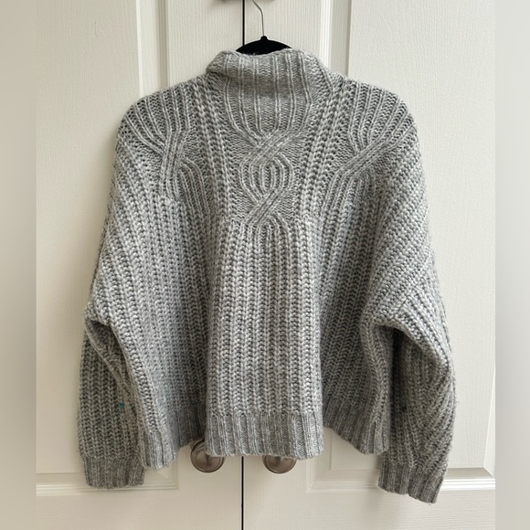 Aerie sweater - Picture 2 of 2